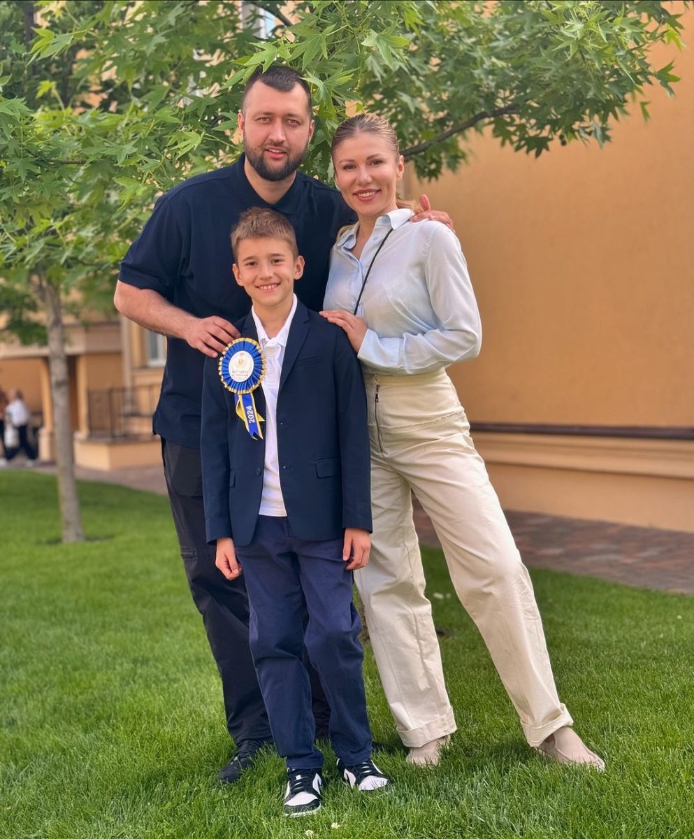 4524 Олена Омаргалієва і Тамерлан