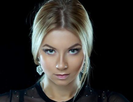 Поліна Логунова біографія