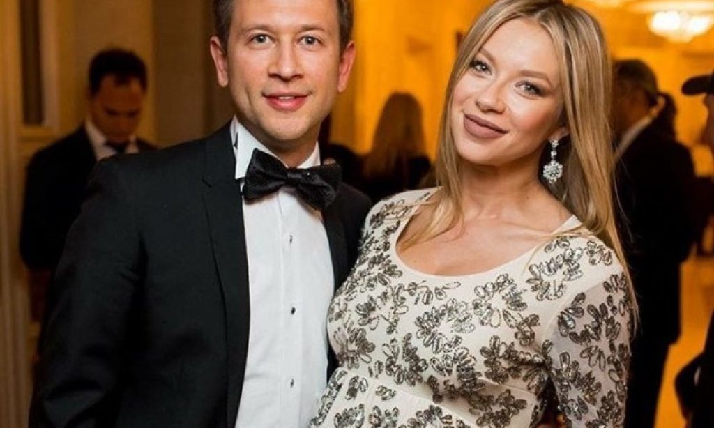 Поліна Логунова та Дмитро Ступка Поліна Логунова та Дмитро Ступка