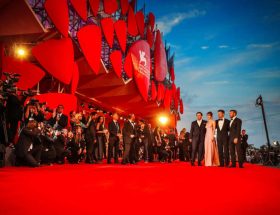 Кінове.Фестиваль: програма інтелектуального кіно у Києві, 23-27 листопада 2019 3 venice film festival red carpet mostra del cinema venezia 1024x682