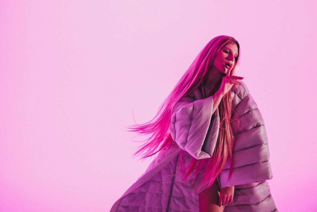 Співачка Uliana Royce Співачка Uliana Royce