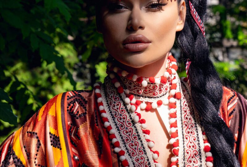 ТАТА трек Істома