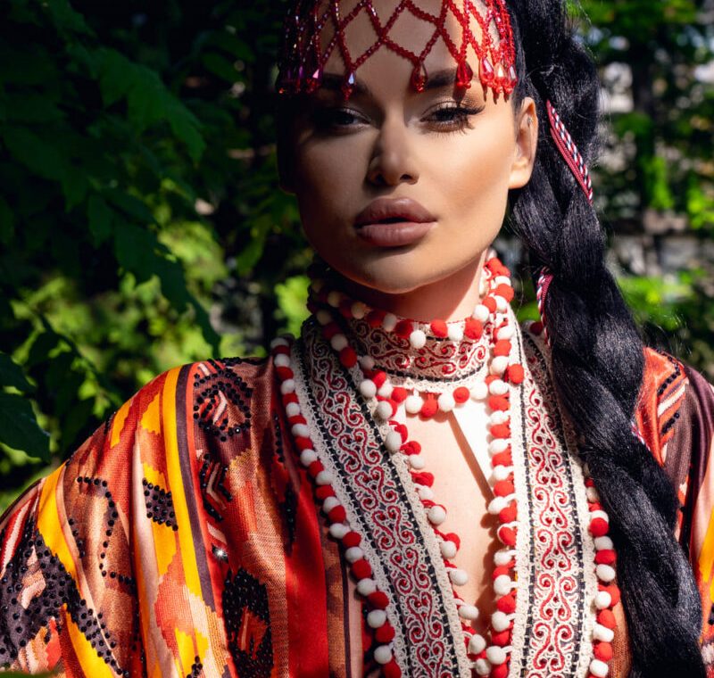 ТАТА трек Істома