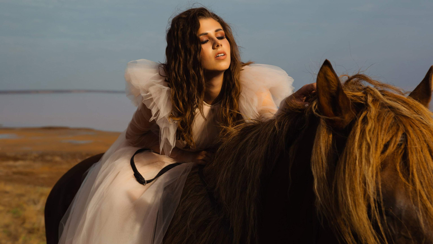 DIMARIA З заходу на схід