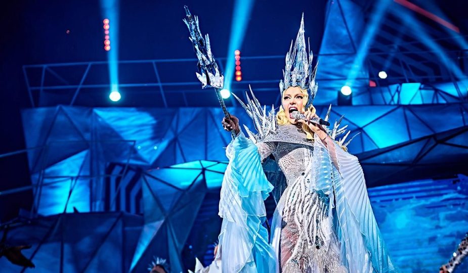 Нова Снігова Королева Оля Полякова