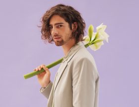 DANTES випустив чутливий кавер на хіт Власової “Вітер надії”