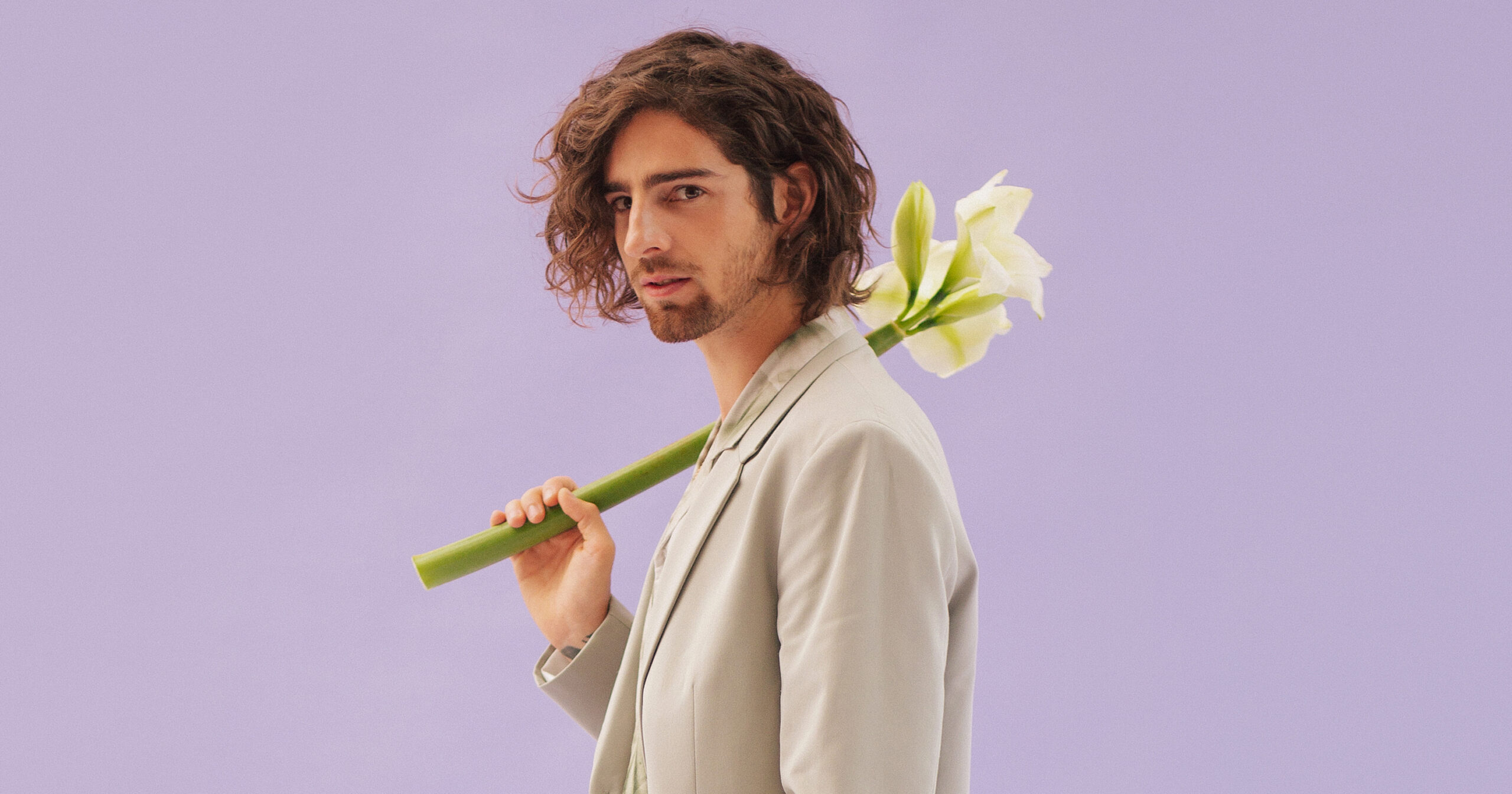 DANTES випустив чутливий кавер на хіт Власової “Вітер надії”