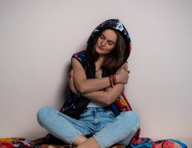 Переплетені – співачка ANNAKA