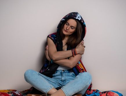 Переплетені – співачка ANNAKA