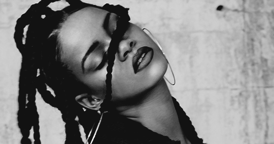 Ріанна Lift Me Up