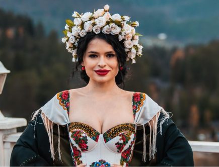 KRISTONKO випустила нову потужну версію пісні “Батько наш – Бандера, Україна – Мати