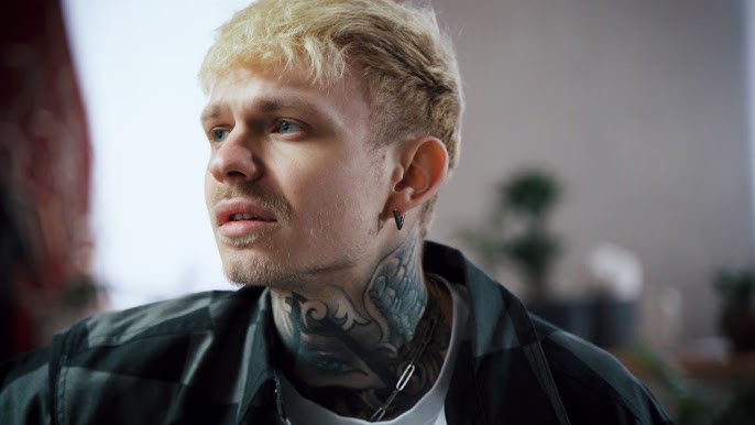 DEMCHUK запалює вогонь у серцях новим треком та кліпом "Alive" 1 DEMCHUK Alive