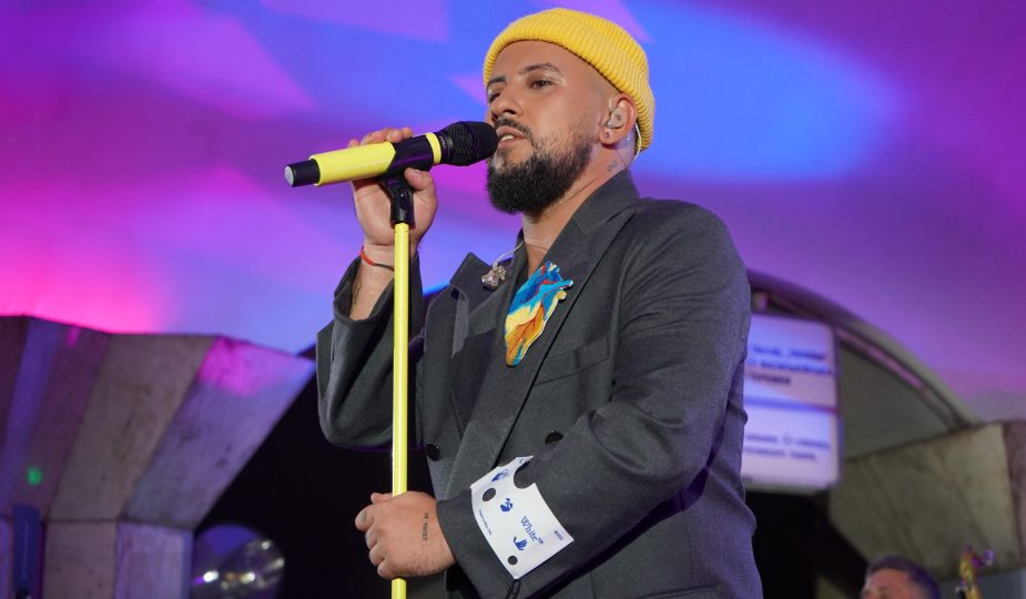 MONATIK випустив кавер на хіт Миколи Мозгового Дивна ніч