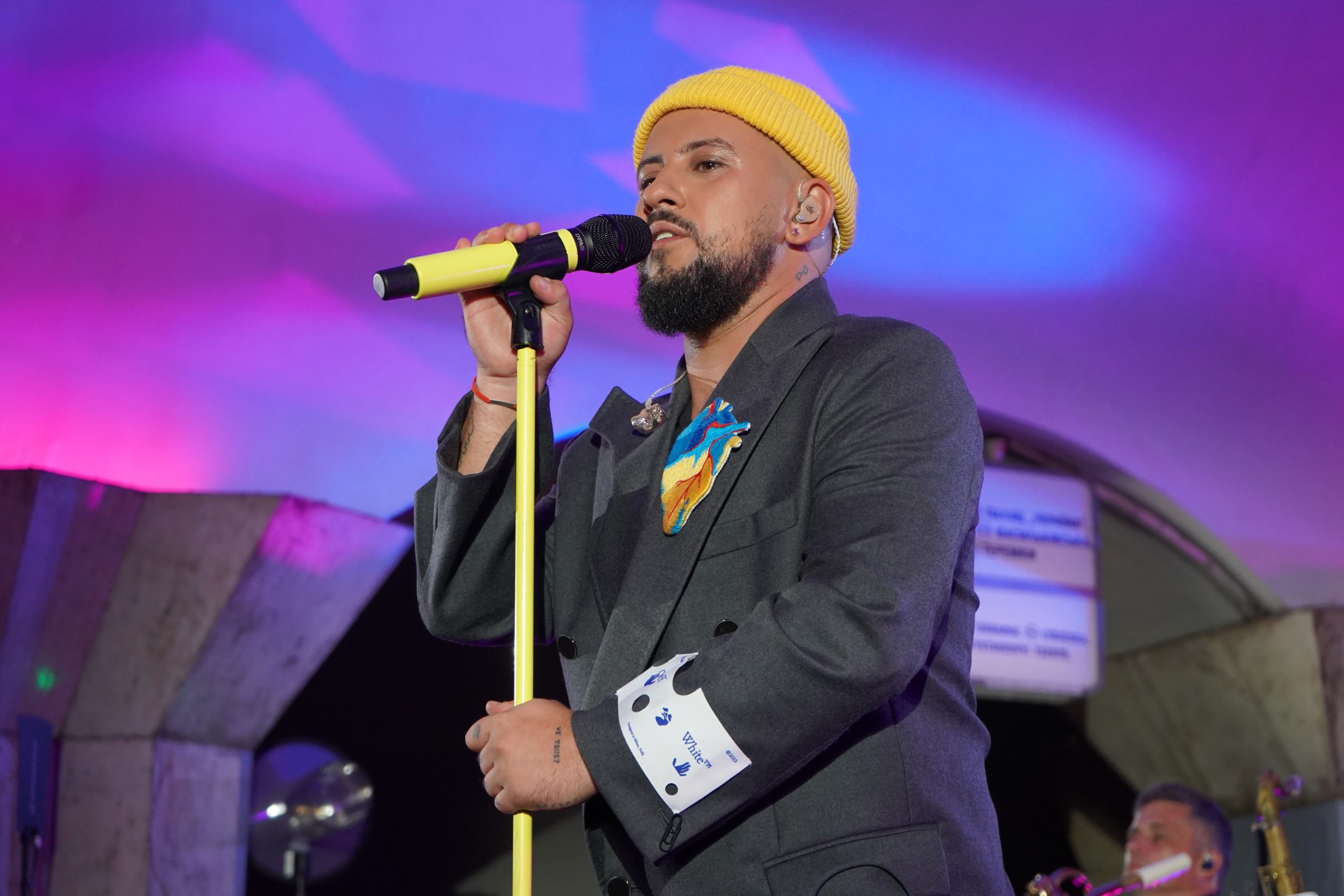 MONATIK випустив кавер на хіт Миколи Мозгового Дивна ніч