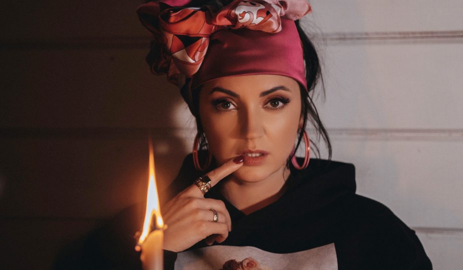 "Любов з колишнім - то не гріх, то волонтерство": Оля Цибульська випустила прикольний трек 1 Оля Цибульська Колишній