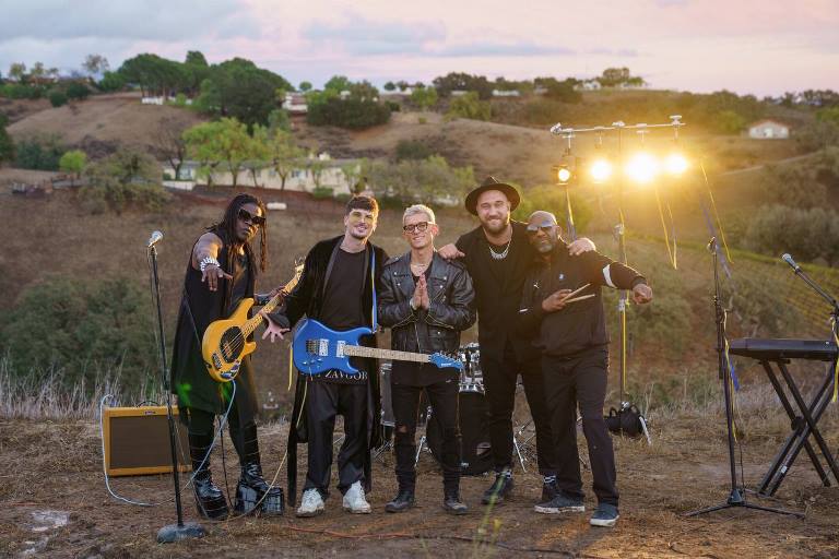 pOSITIFF та гурт HANUMIKE