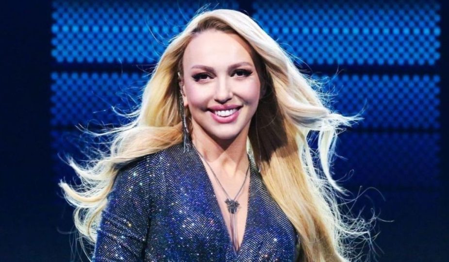 Оля Полякова