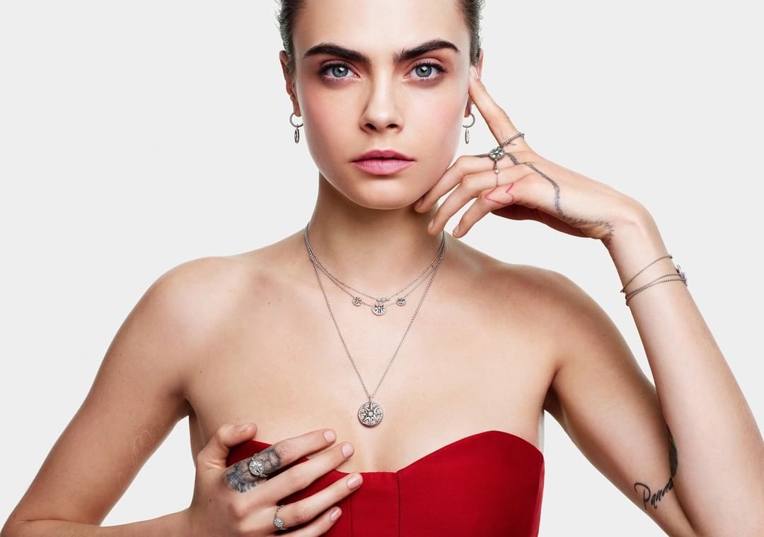 Кара Делевінь фото портрет