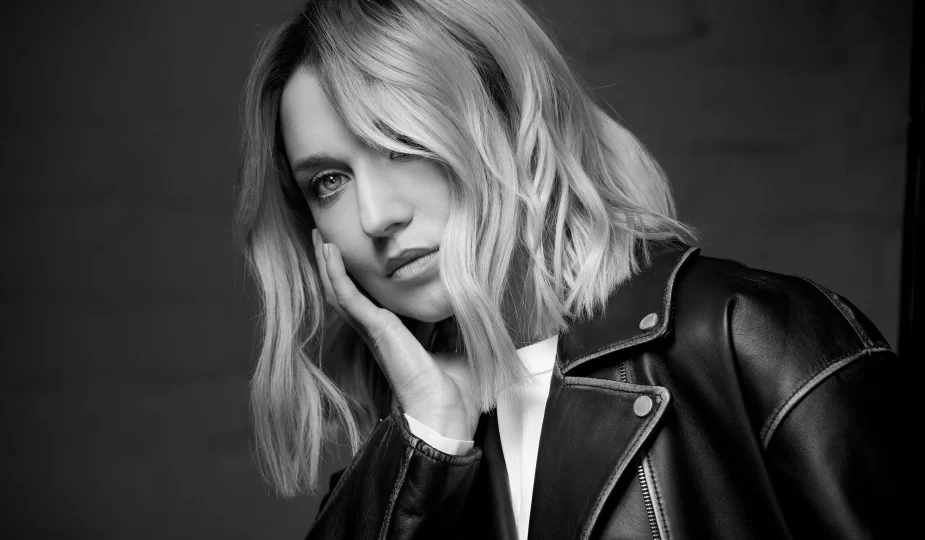 «Там де ти»: прем’єра трьохвилинного мініфільму Марти Липчей про почуття кожного українця 1 Марта Липчей представила перший сингл «Там де ти»