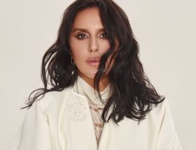 Джамала випустила кавер на українську народну пісню Верше, мій верше