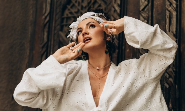 Оля Цибульська випустила трек Викликай поліцію