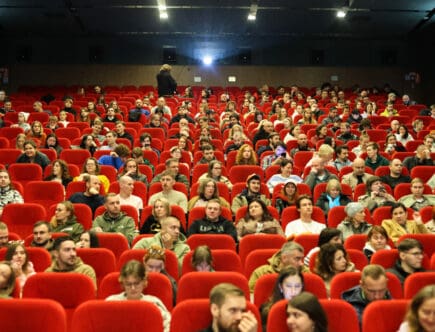 Дивись фільм Олега Сенцова в Multiplex - кошти підуть родинам загиблих Героїв України 6 кінотеатр