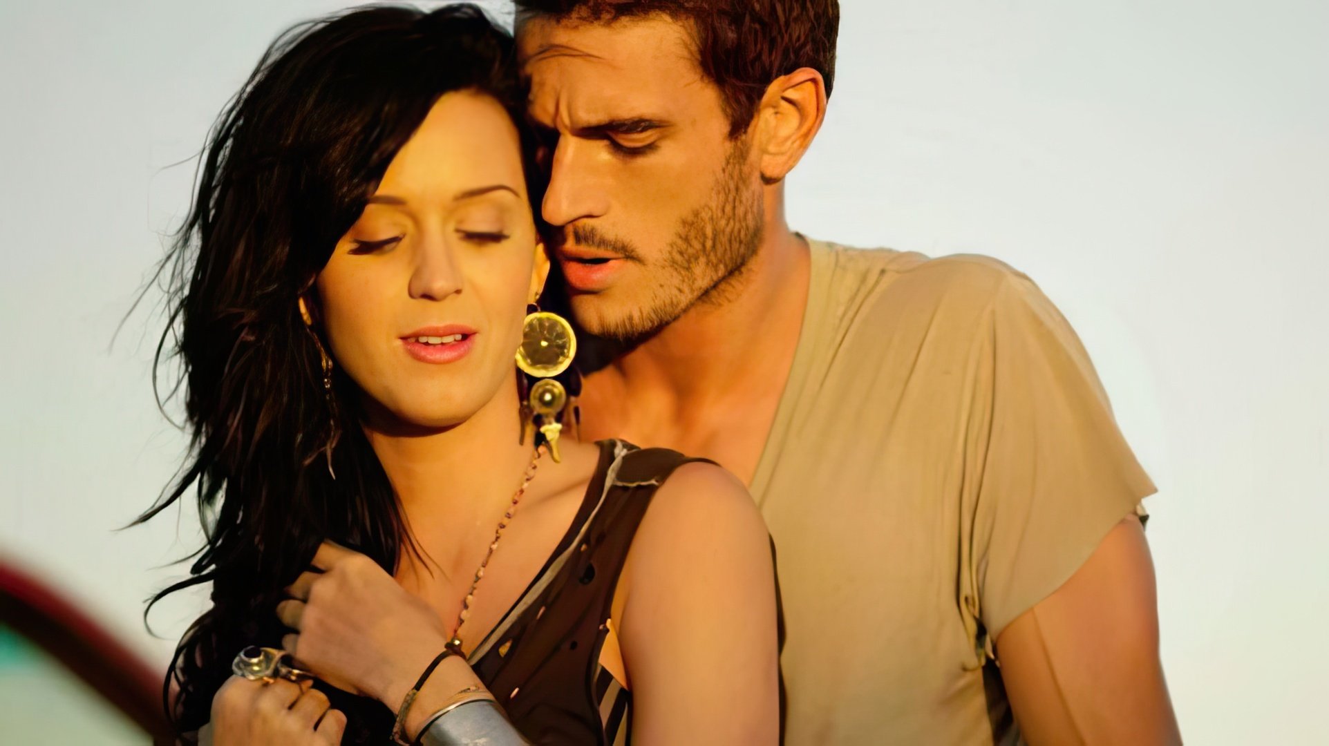 Кеті Перри і Джош Клосс в кліпі Teenage Dream