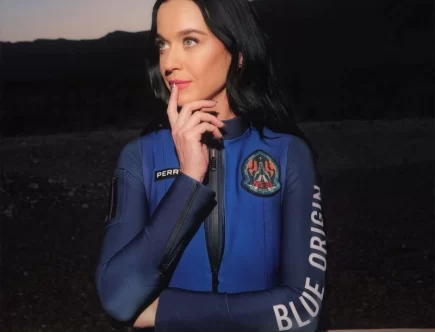 keti perri zdijsnila kosmichnij polit u skladi povnistju zhinochogo ekipazhu blue origin dfa81f3