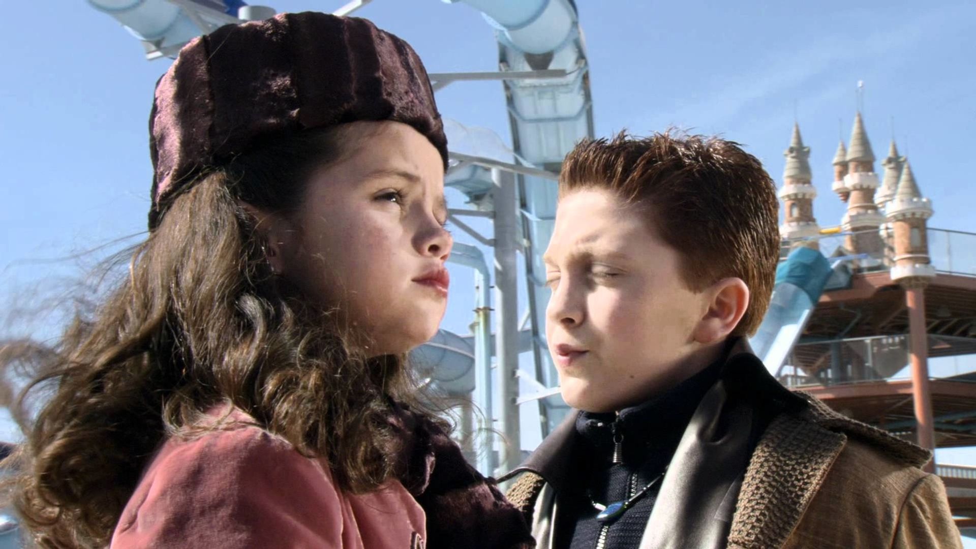 Селена Гомес у фільмі Діти шпигунів