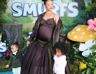 vagitna rianna zjavilasja na publici zi svoyimi dvoma sinami mili foto b2a635e.webp