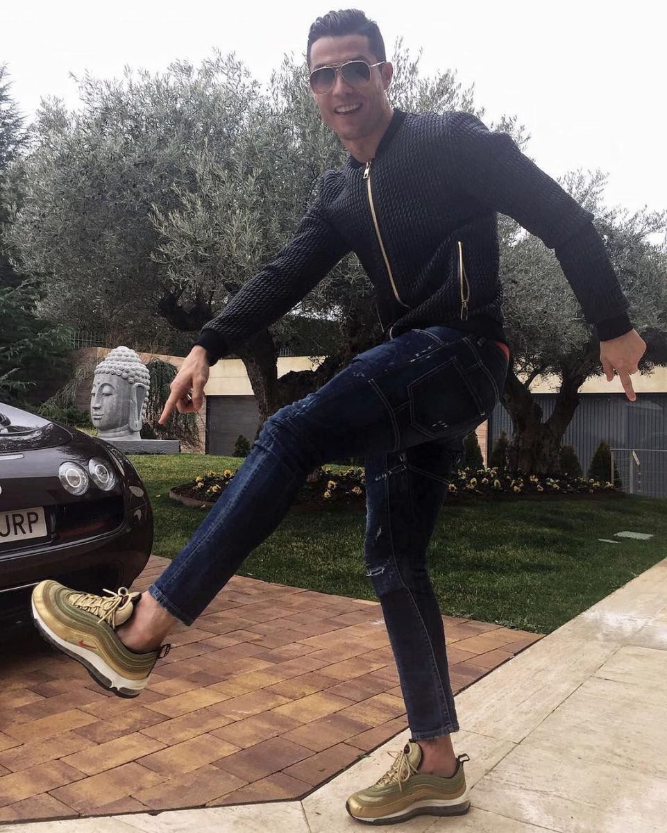 Кріштіану Роналду — спортивний гламур у Nike Кріштіану Роналду — спортивний гламур у Nike