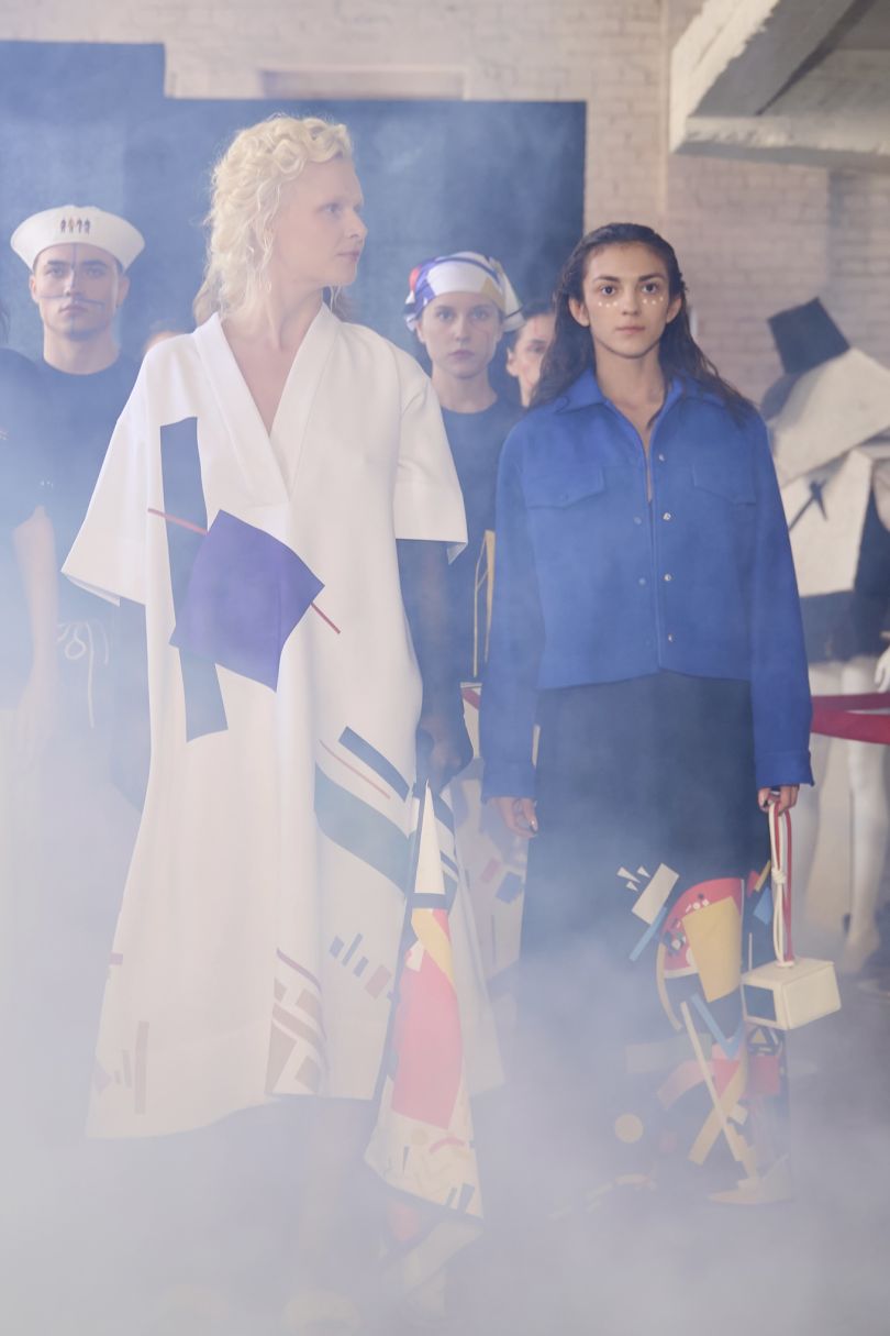 закритий показ колекції &laquo;Код&raquo; Андре Тана, натхненної Малевичем