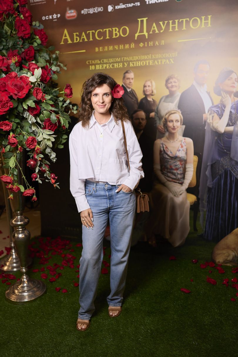 abatstvo daunton velichnij final elegantna premyera epohalnoyi drami v kiyevi e2c1266