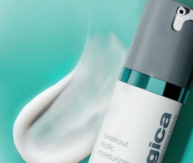 Breakout Biotic Moisturizer