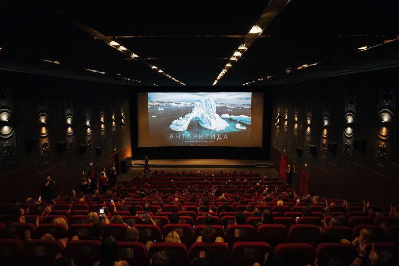 dopremyernij pokaz filmu antona ptushkina antarktida zirkovi gosti podiyi dc3d124