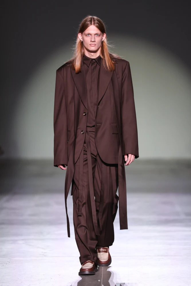 Третій день Ukrainian Fashion Week: культура, традиції та сміливі формати 46 golovni kolekciyi ta prezentaciyi tretogo dnja ukrainian fashion week ss26 07676cc