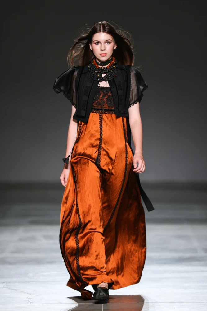 Третій день Ukrainian Fashion Week: культура, традиції та сміливі формати 8 golovni kolekciyi ta prezentaciyi tretogo dnja ukrainian fashion week ss26 9134f11