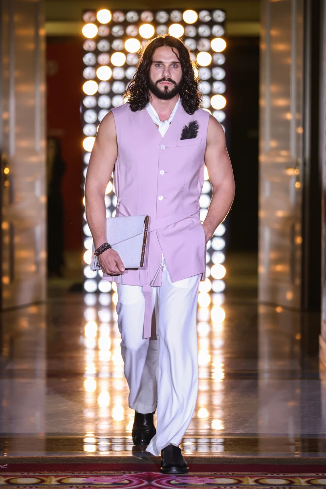 Третій день Ukrainian Fashion Week: культура, традиції та сміливі формати 61 golovni kolekciyi ta prezentaciyi tretogo dnja ukrainian fashion week ss26 b102432