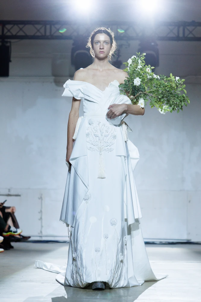 golovni podiyi ta kolekciyi pershogo dnja ukrainian fashion week ss26 68119ee