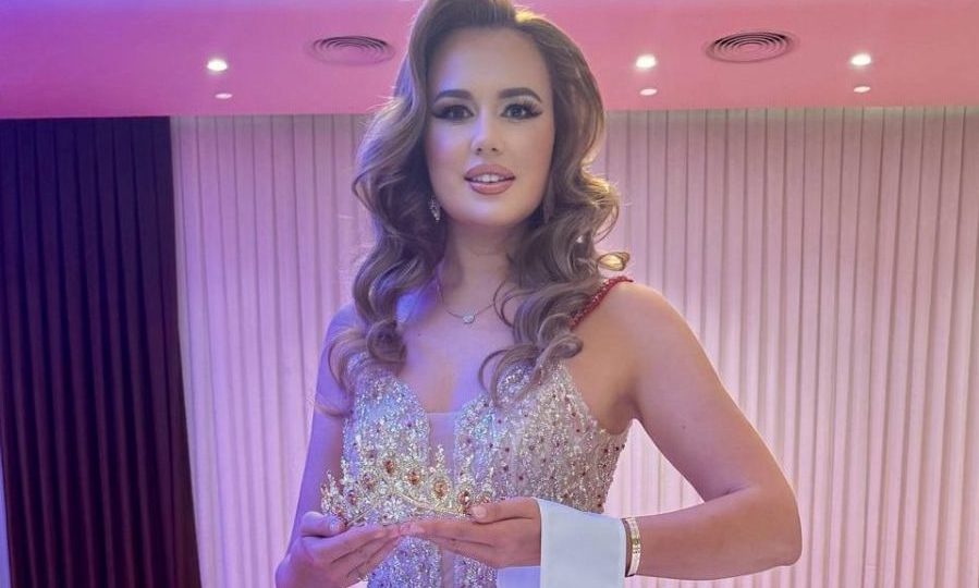 Міжнародний конкурс краси Miss Freedom of The World 2025: перемога Наталії Толоцької під керівництвом національного директора Наталі Більської 1 naczionalnyj dyrektor nataliya bilska scaled