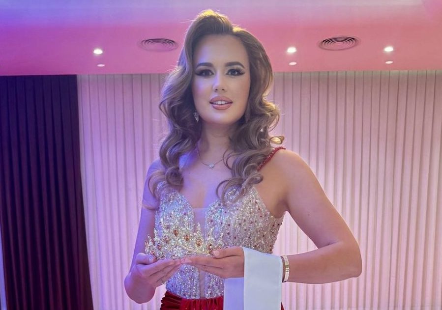 Міжнародний конкурс краси Miss Freedom of The World 2025: перемога Наталії Толоцької під керівництвом національного директора Наталі Більської  1 naczionalnyj dyrektor nataliya bilska scaled
