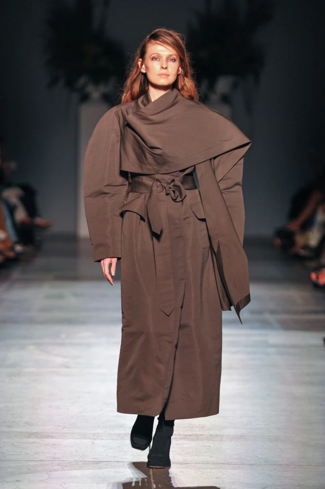 Четвертий день Ukrainian Fashion Week SS’26: мистецтво, ремесло й нові сенси моди 35 najcikavishi kolekciyi ta prezentaciyi chetvertogo dnja ukrainian fashion week ss26 053ea82