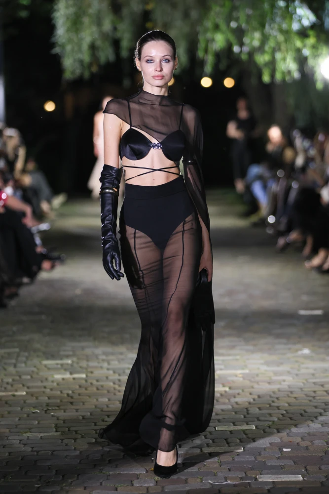 Другий день Ukrainian Fashion Week SS’26: сучасна мода та традиції 91 najcikavishi kolekciyi ta prezentaciyi drugogo dnja ukrainian fashion week ss26 9dc980c