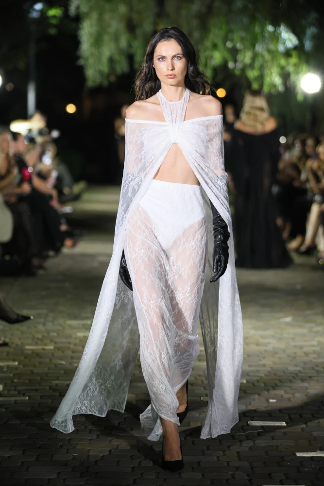 Другий день Ukrainian Fashion Week SS’26: сучасна мода та традиції 96 najcikavishi kolekciyi ta prezentaciyi drugogo dnja ukrainian fashion week ss26 ee83966