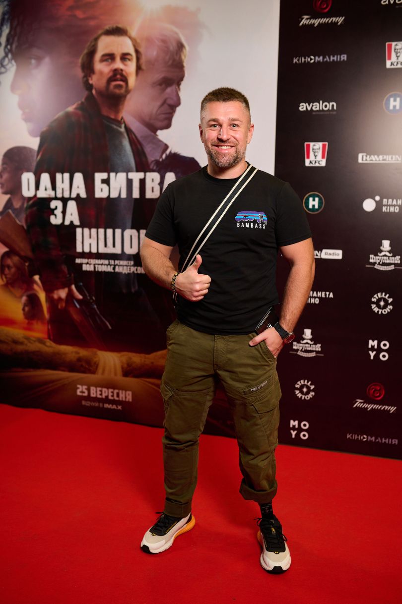 odna bitva za inshoju dopremyernij pokaz novogo filmu pola tomasa andersona z leonardo di kaprio 6323751