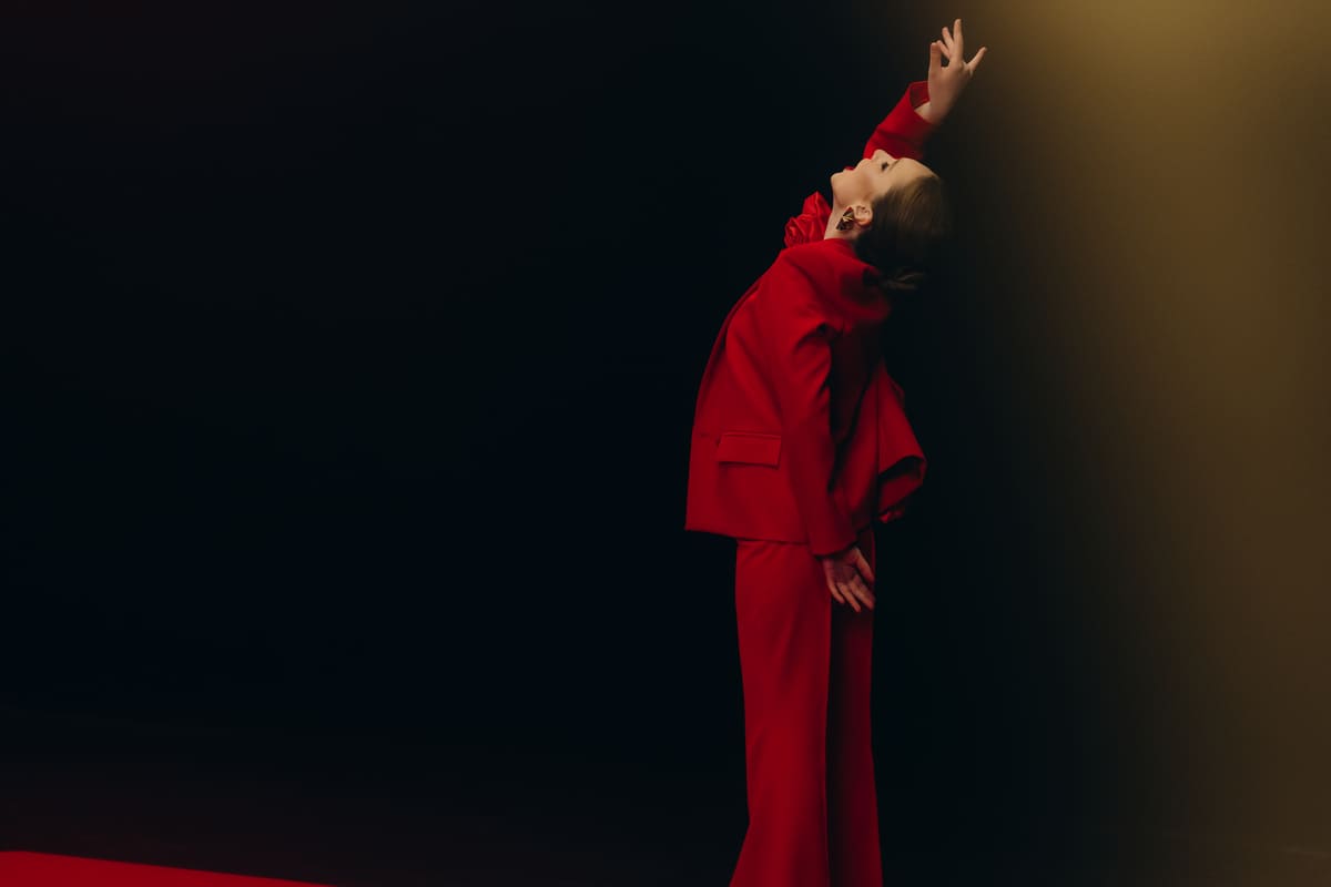 SOFITA spivachka foto pisni 2025 spivachka foto pisni 2025 5698