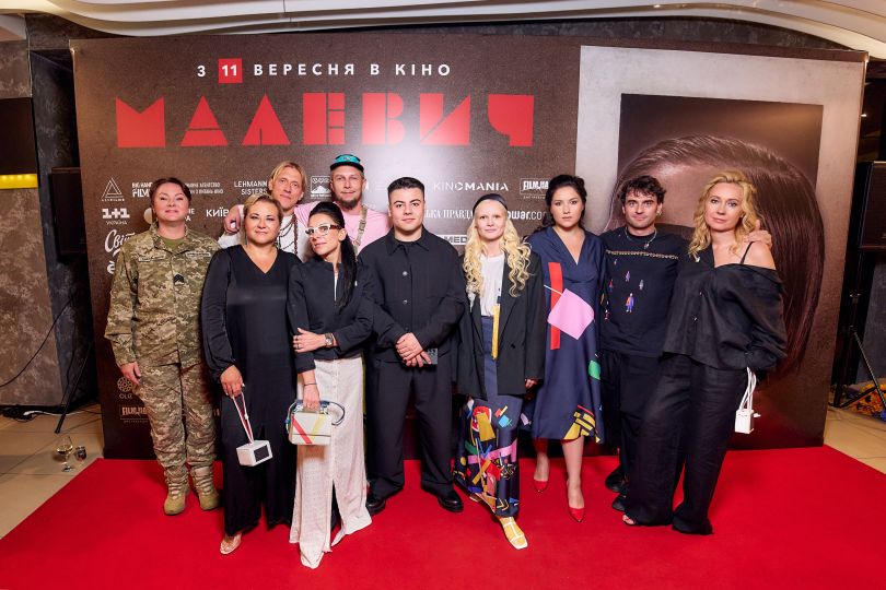 Зірки та творча команда представили фільм «Малевич» у Києві 2 vakarchuk janovich ta silchenko jak projshov dopremyernij pokaz filmu malevich 33ede7a