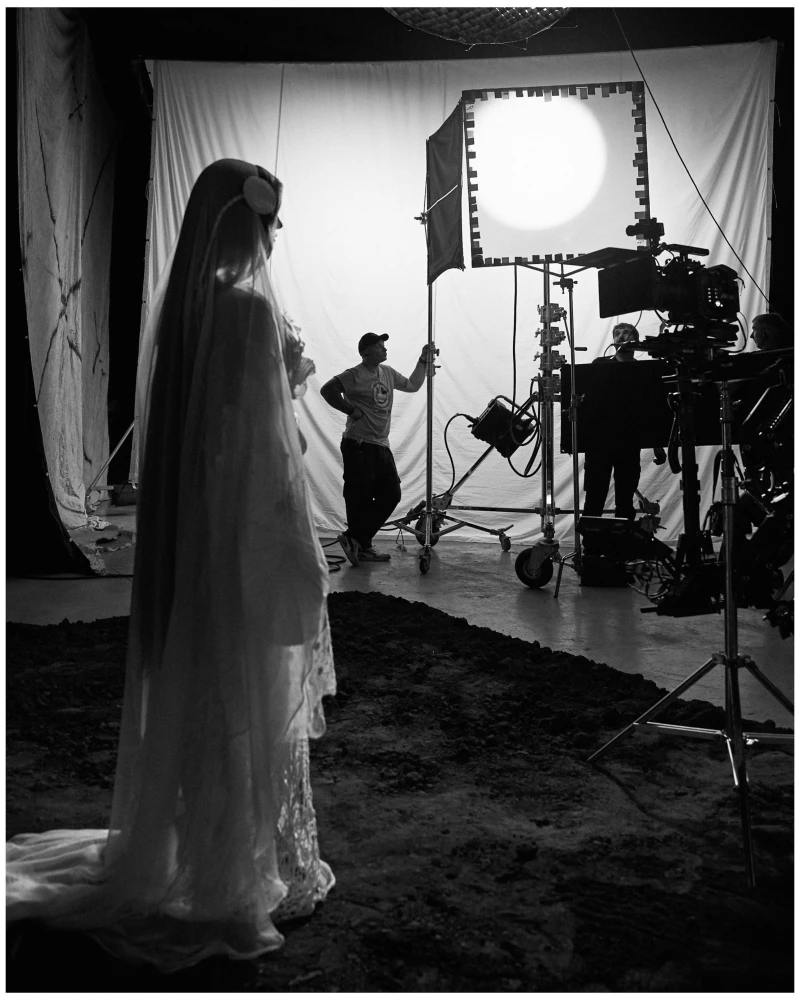 Earth (Dradada) від Jerry Heil: відео