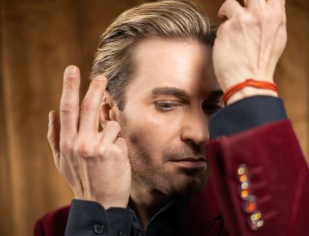 Вісім мільярдів: EL Кравчук презентував сингл, написаний в укритті 2 EL Кравчук.png
