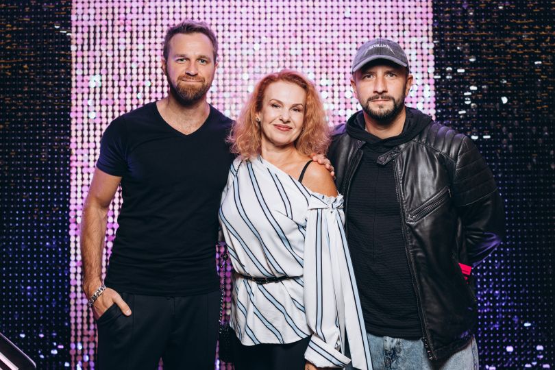 strashno veselo i provokativno u stolici vidbuvsja peredpokaz chornoyi komediyi 10 blogerjat 507c246